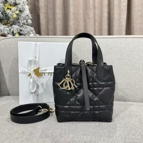 ديور Toujours مقاس 18.5cm