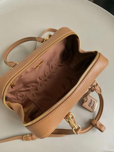 ميو ميو miu miu Arcadie large حجم كبير