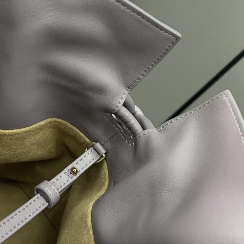 Loewe Flamenco Medium