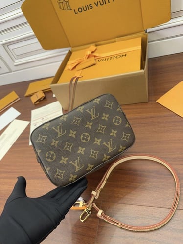 لويس فيتون Neonoe BB