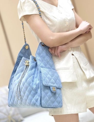 Chanel 25 hobo medium شانيل مقاس ميديم