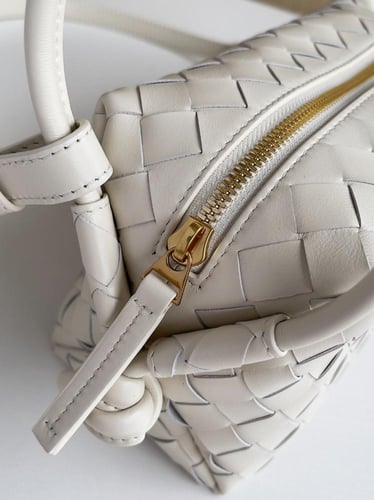 بوتيقا Top Handle Loop