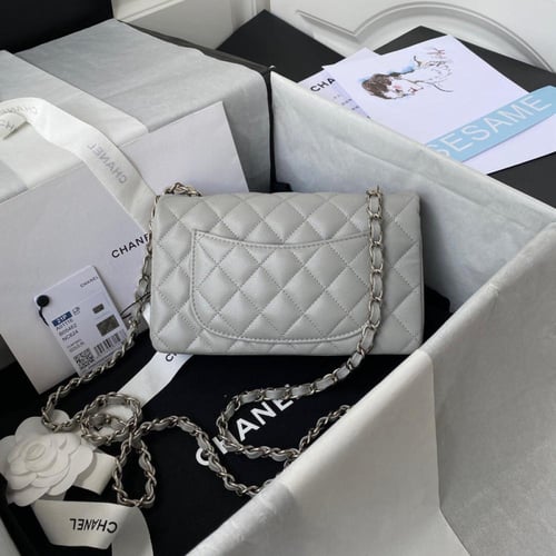 شانيل كلاسيك ميني جلد (كافيار) مقاس 20cm