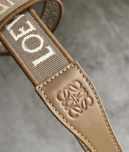 LOEWE Cmpact hammock bag