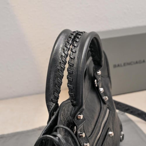 بلانسياقا سيتي ميديم