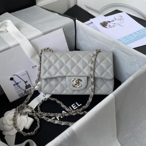 شانيل كلاسيك ميني جلد (كافيار) مقاس 20cm