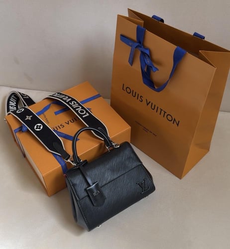 لويس فيتون cluny mini كلوني ميني اسود