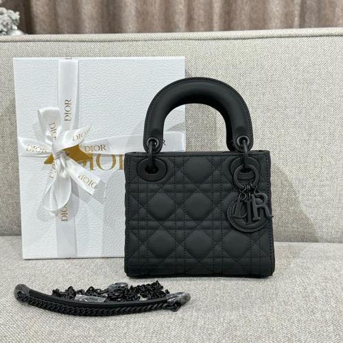 Mini Lady Dior Bag مقاس ميني