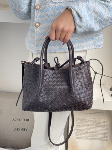 بوتيقا Small Pinacoteca مقاس 24cm