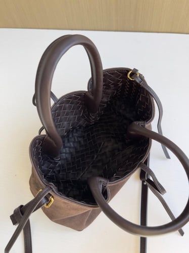 بوتيقا Small Pinacoteca مقاس 24cm