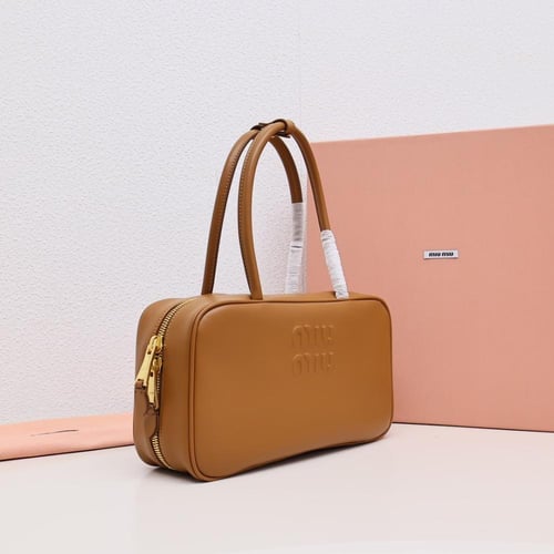 Beau leather top-handle medium