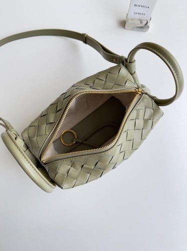 بوتيقا Top Handle Loop