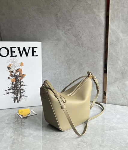 LOEWE Hammock hobo Mini