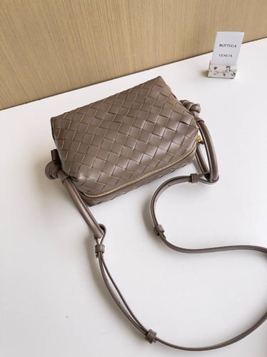 بوتيقا Top Handle Loop