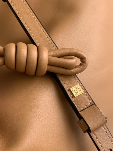 Loewe Flamenco Medium