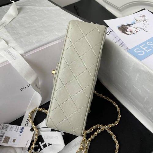 شانيل كلاسيك ميني جلد لامب سكن مقاس 20cm