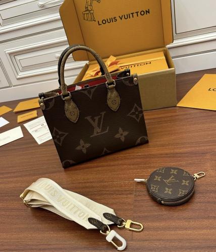 لويس فيتون OnTheGo PM