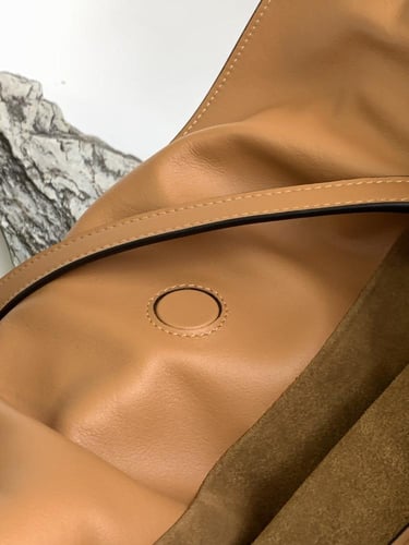 Loewe Flamenco Medium