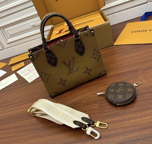 لويس فيتون OnTheGo PM