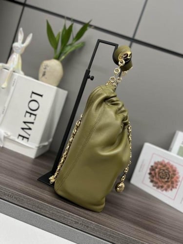 Loewe Small Squeeze bag