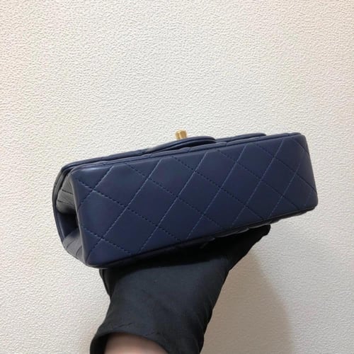 شانيل كلاسيك ميني جلد لامب سكن مقاس 20cm