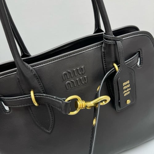 Aventure nappa leather Medium bag