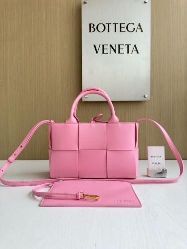 بوتيقا Mini Arco Tote مقاس 25cm