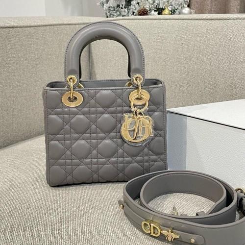 Small Lady Dior Bag مقاس السمول