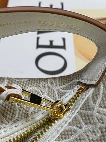 Loewe Cubi Anagram large