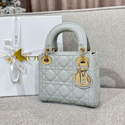 Mini Lady Dior Bag مقاس ميني