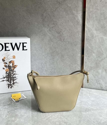 LOEWE Hammock hobo Mini
