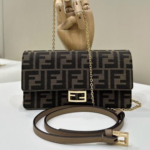Fendi Wallet On Chain Baguette size 21cm
