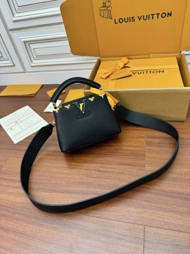 لويس فيتون كابسين ميني Capucines Mini