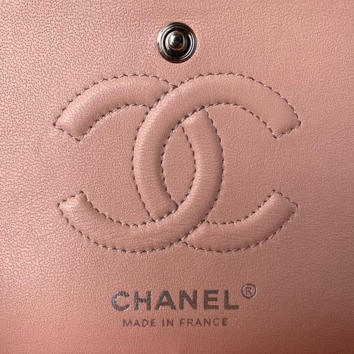 شانيل كلاسيك سمول جلد (كافيار) مقاس 23cm