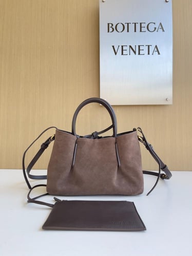 بوتيقا Small Pinacoteca مقاس 24cm