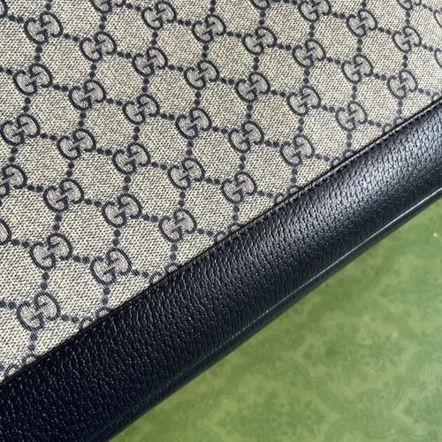 قوتشي اوفيديا كبيرة الحجم توت باق OPHIDIA