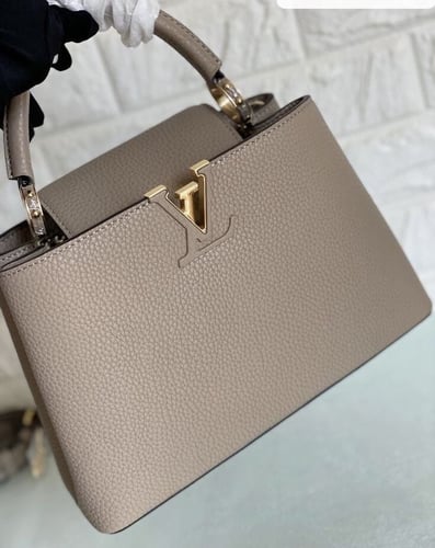 Louis Vuitton Capucines BB