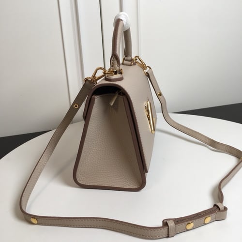 لويس فيتون Twist One Handle PM