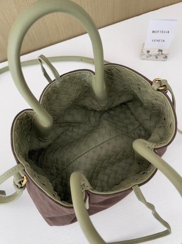 بوتيقا Small Pinacoteca مقاس 24cm