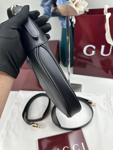 حقيبة قوتشي GUCCI JACKIE متوسطة الحجم