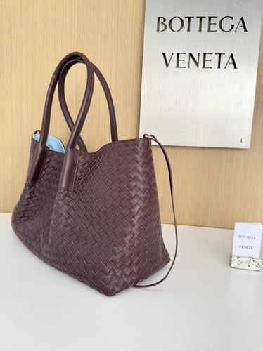 بوتيقا Pinacoteca medium مقاس 43cm