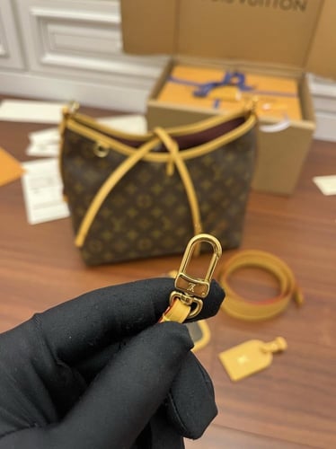 لويس فيتون كاري CarryAll PM