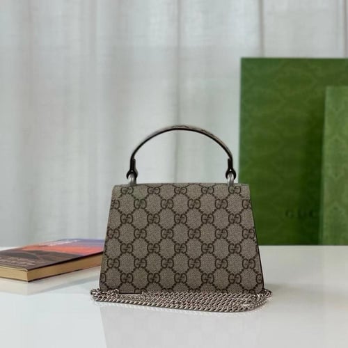 قوتشي ديونيسوس صغيرة