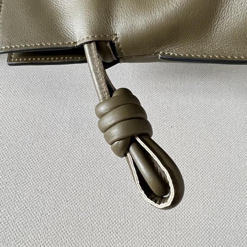 Loewe Flamenco Medium