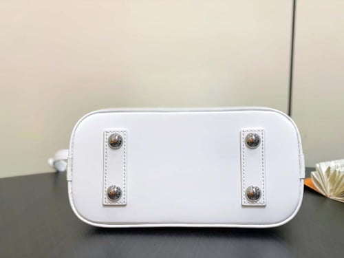 لويس فيتون الما بيبي Louis Vuitton Alma BB