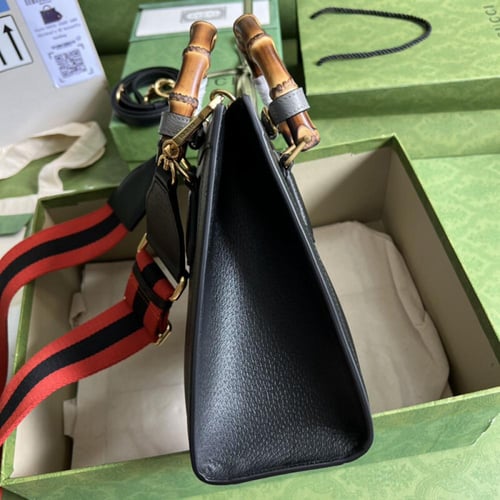 قوتشي ديانا حجم وسط