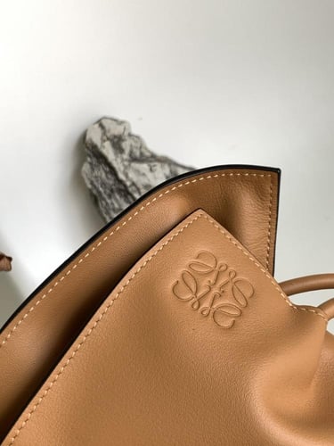 Loewe Flamenco Medium