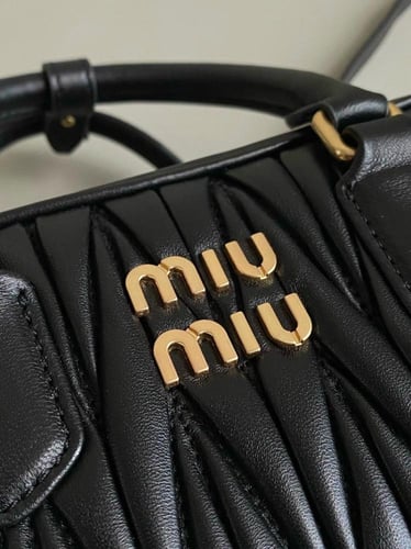 ميو ميو miu miu Arcadie 22cm