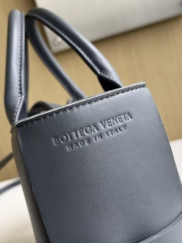 بوتيقا Mini Arco Tote مقاس 25cm