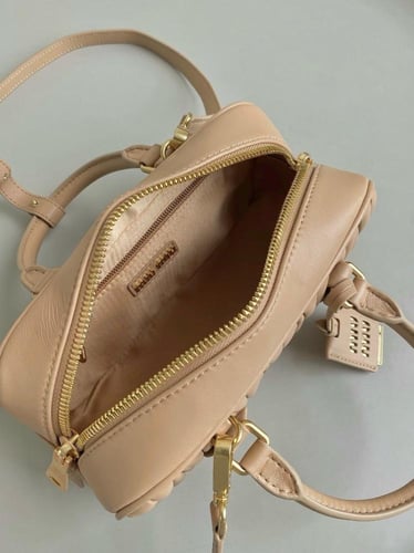 ميو ميو miu miu Arcadie 22cm